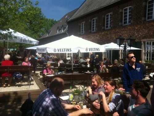 Das Dycker Weinhaus Jüchen Buitenkant foto