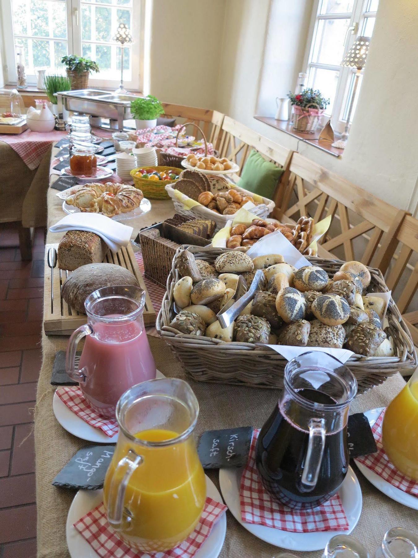 Das Dycker Weinhaus Jüchen Buitenkant foto